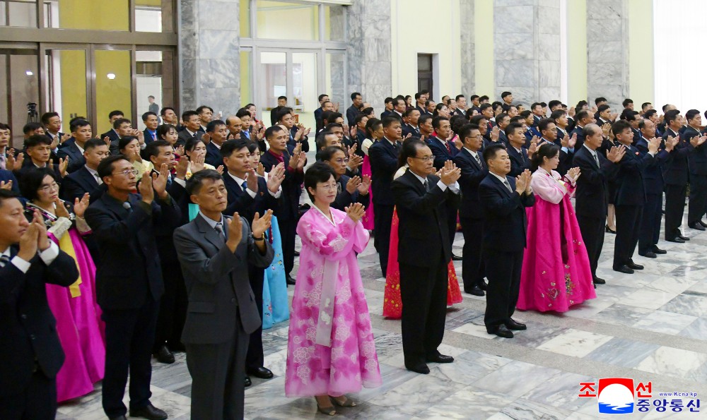 조선로동당창건 80돐경축 국가도서전람회 개막